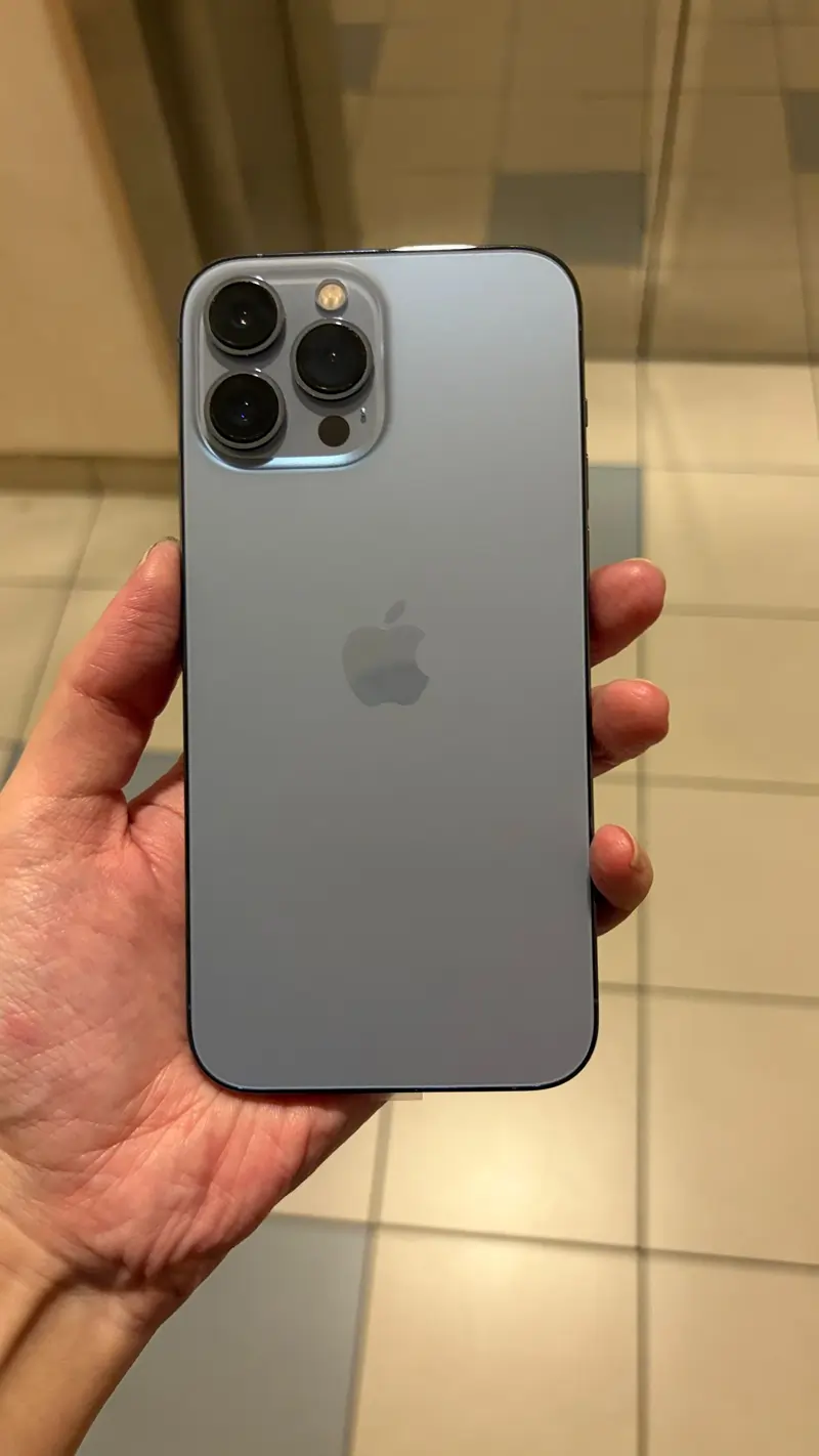 iPhone 13 Pro Max Glass Repair – A Brother's Trust